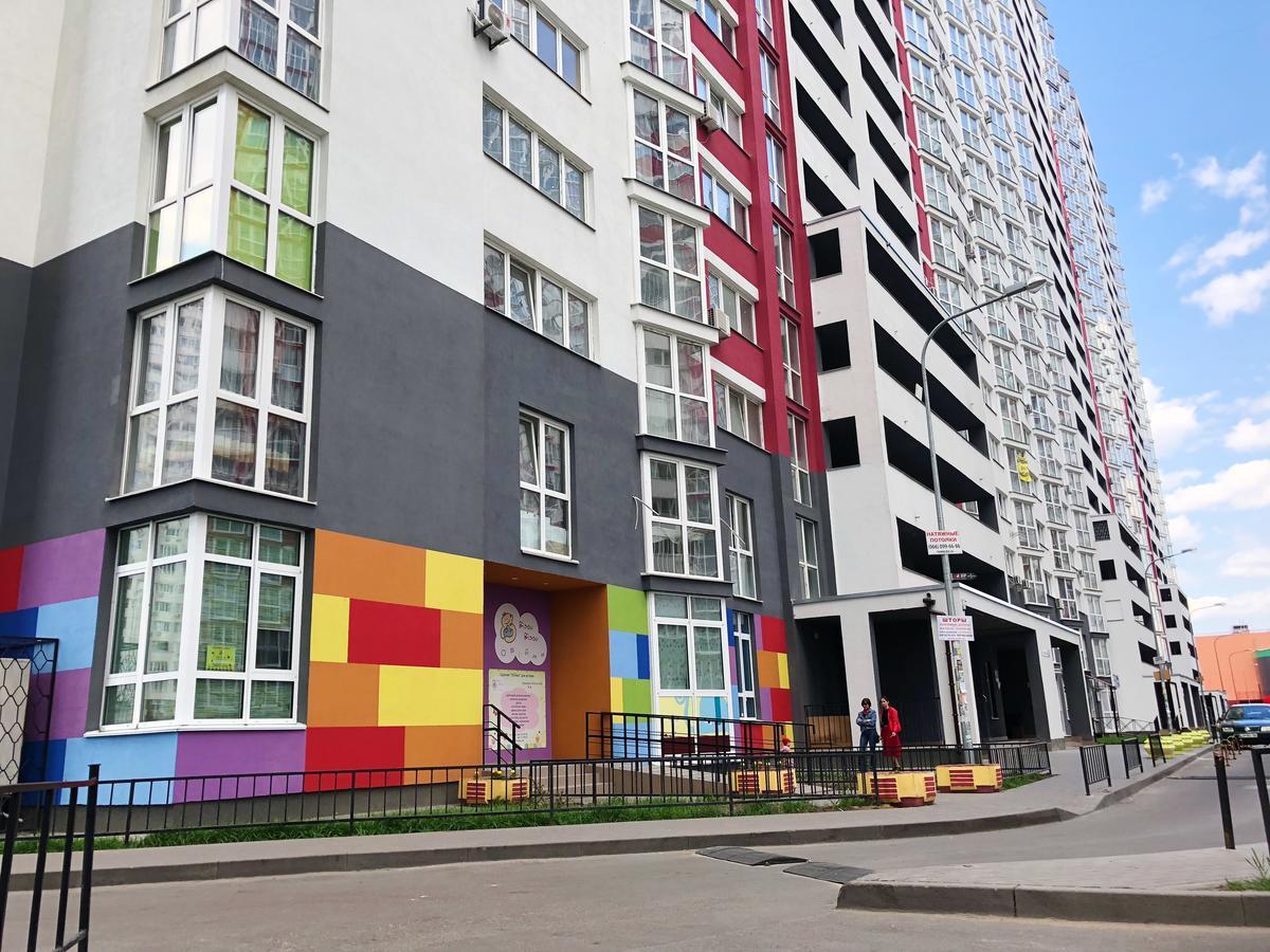 East Residence White Kiev Eksteriør billede